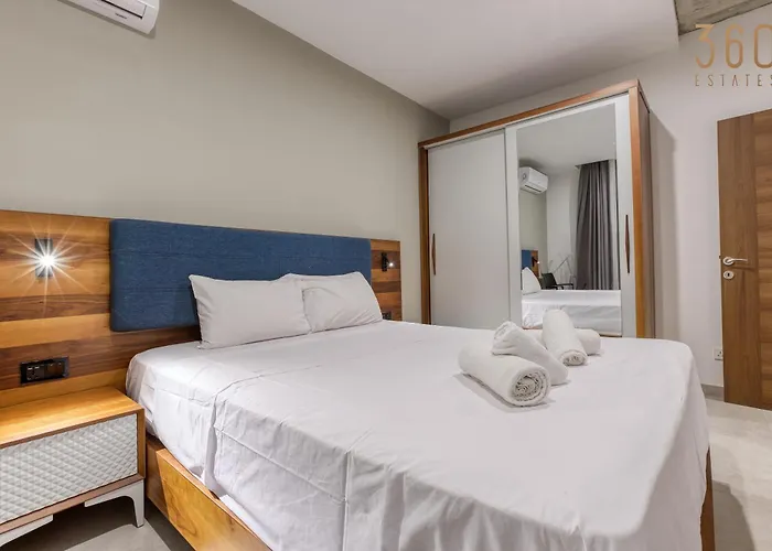 The Swieqi Poolside 아파트