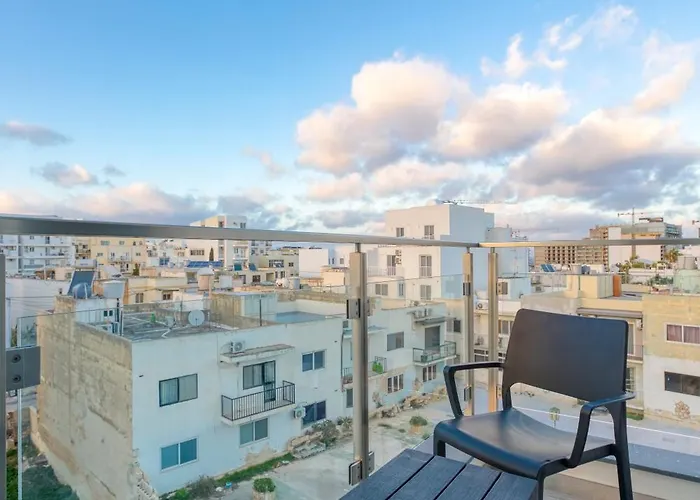 아파트 The Swieqi Poolside *