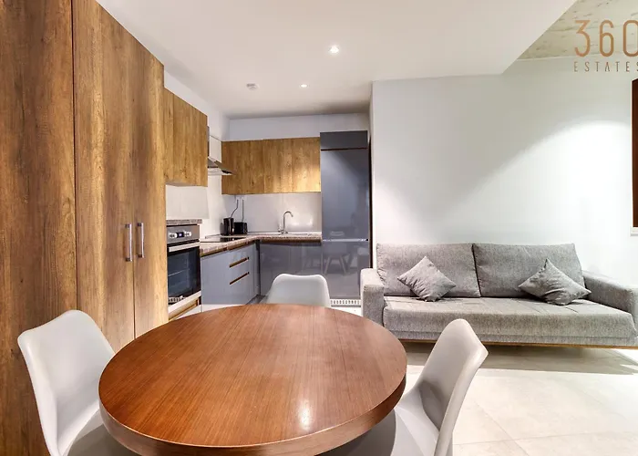 The Swieqi Poolside * Is-Swieqi