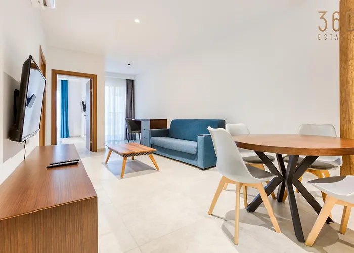 The Swieqi Poolside *