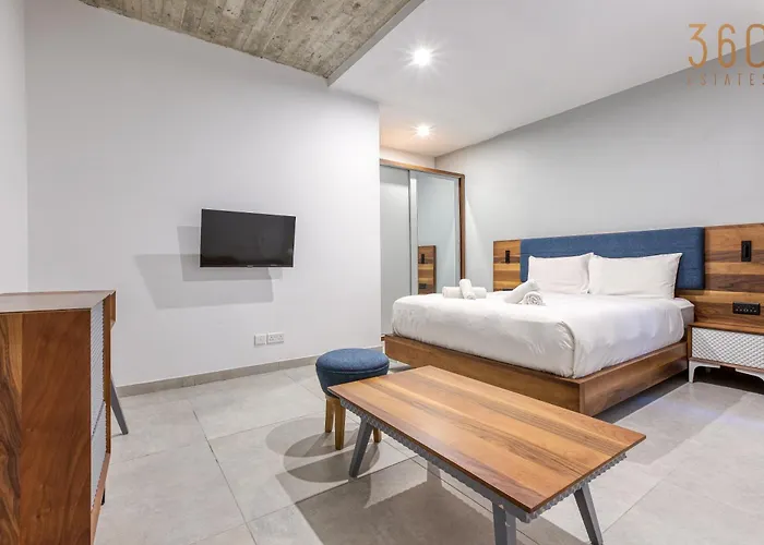 The Swieqi Poolside Is-Swieqi