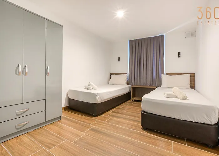 The Swieqi Poolside 아파트