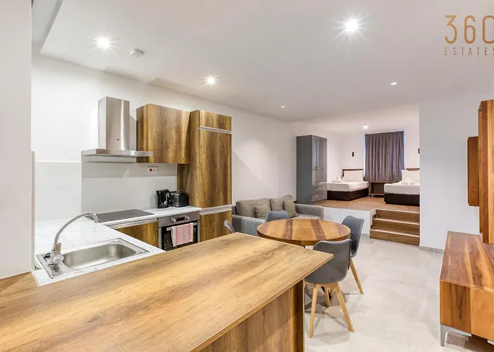 아파트 The Swieqi Poolside *