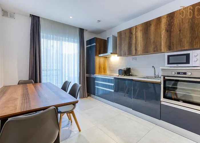 The Swieqi Poolside * Is-Swieqi