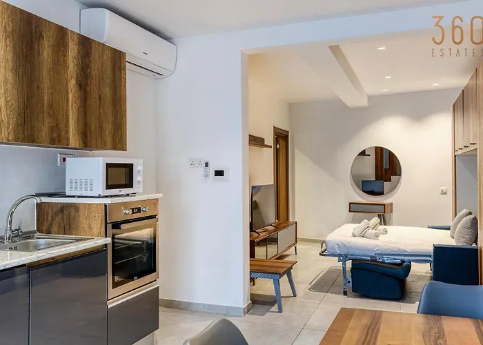 The Swieqi Poolside 아파트