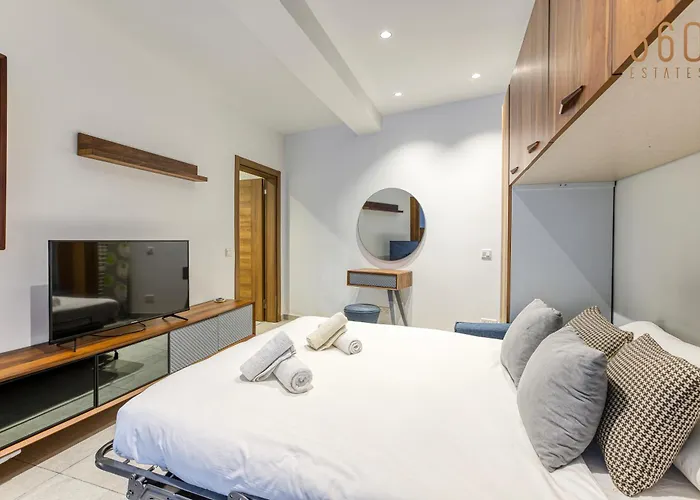 아파트 The Swieqi Poolside *