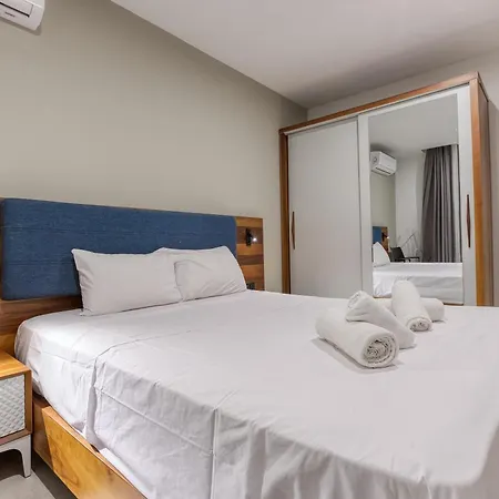 The Swieqi Poolside Apartamento
