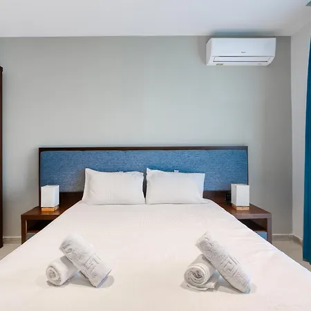 The Swieqi Poolside Apartman *