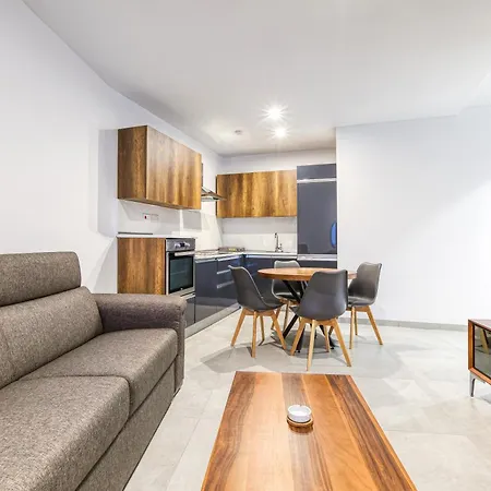 Apartman The Swieqi Poolside *