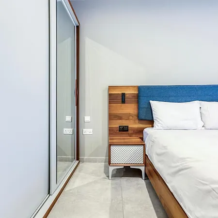 Apartman The Swieqi Poolside *