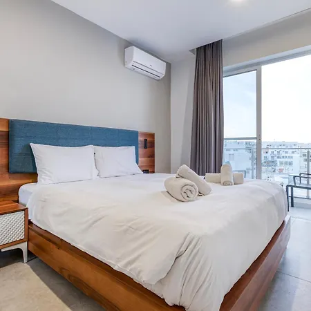 The Swieqi Poolside * Is-Swieqi