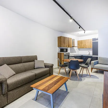 The Swieqi Poolside 아파트 *