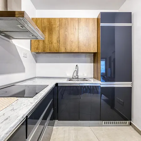 The Swieqi Poolside Apartman