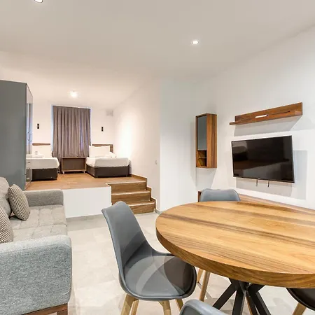 Apartman The Swieqi Poolside