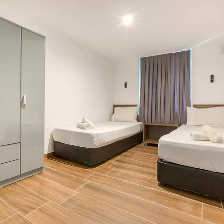 The Swieqi Poolside 아파트