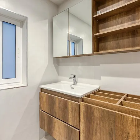 The Swieqi Poolside Apartman *