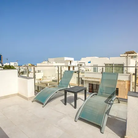 The Swieqi Poolside